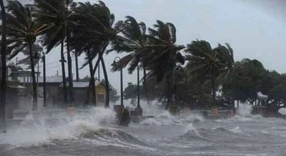 দানার মোকাবিলায় চূড়ান্ত প্রস্তুতি নিচ্ছে পশ্চিম মেদিনীপুর জেলা প্রশাসন!