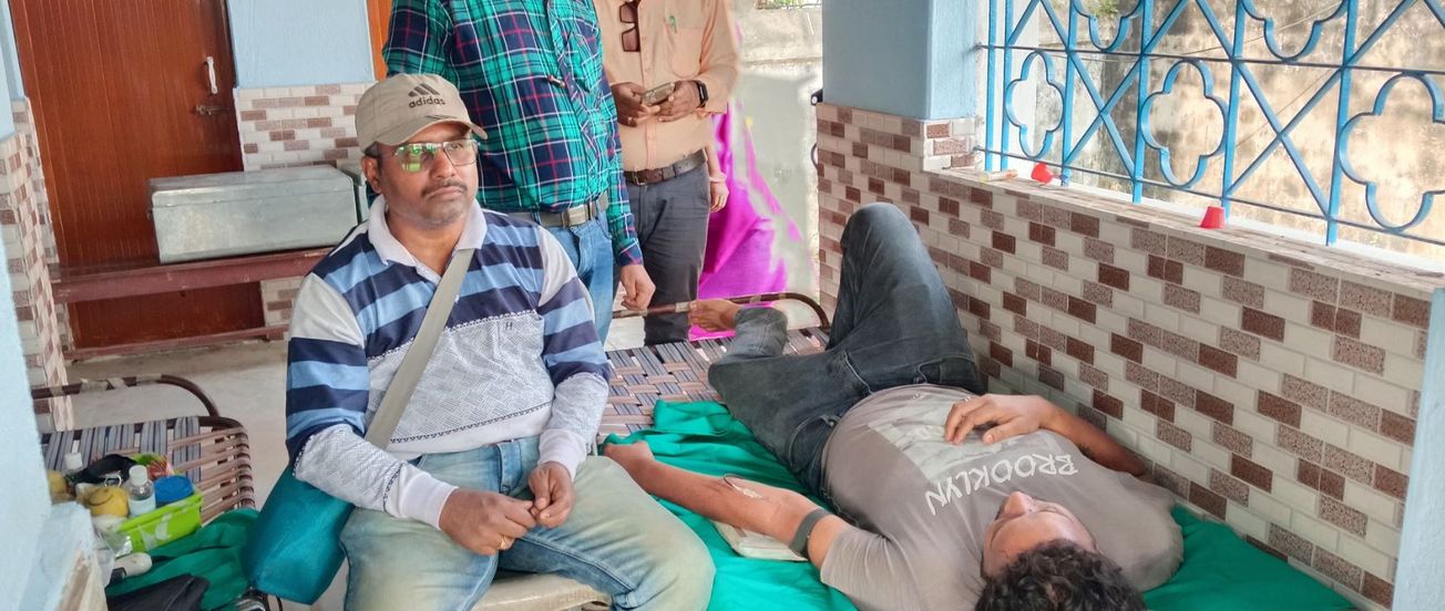 বোনের জন্মদিন উপলক্ষে রক্তদান শিবিরের আয়োজন!