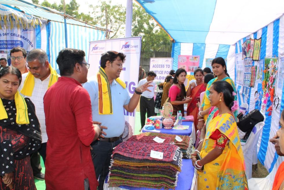 বাল্যবিবাহ প্রতিরোধ এবং সব শিশুকে শিক্ষার আঙিনায় নিয়ে আসতে শালবনীর গ্রামে কর্মশালা!
