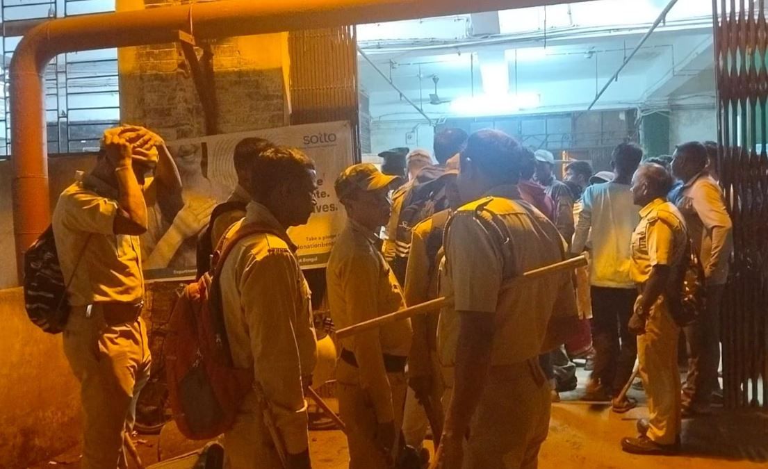 জীবিত রোগীকে মৃত বলে ঘোষণা মেদিনীপুর মেডিকেল কলেজ হাসপাতালে!