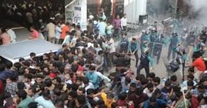 হিন্দু সাধুর জামিন না দেওয়াকে ঘিরে চট্টগ্রাম আদালতে সংঘর্ষের ঘটনার আরও একটি মামলা দায়ের!