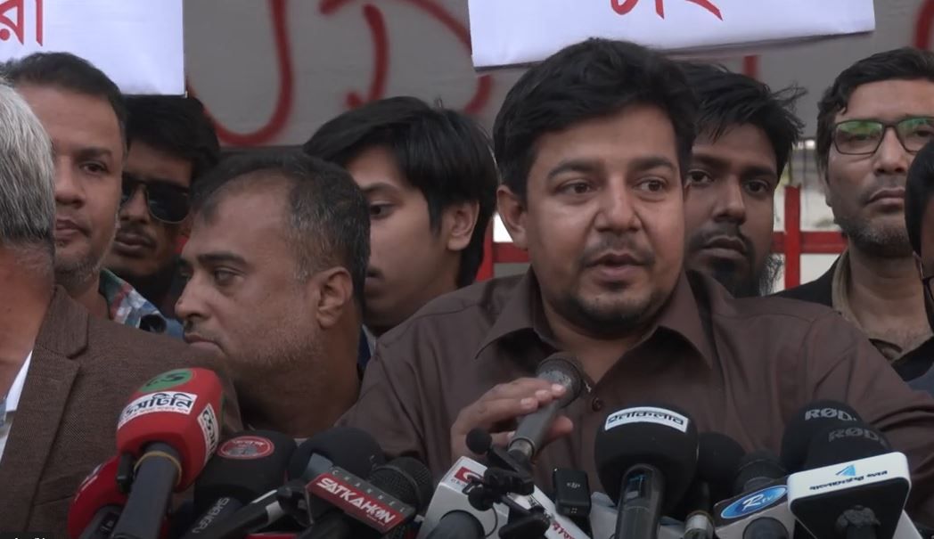 ভারতীয়দের লাথ মেরে তাড়ানোর হুমকি দিচ্ছেন  বাংলাদেশি ছাত্র আন্দোলনের অন্যতম নেতা তারেক রহমান!