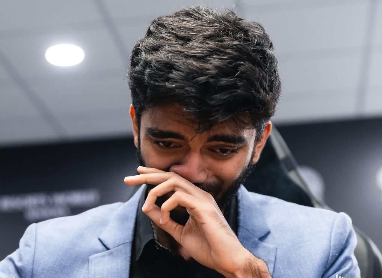 মাত্র ১৮ বছর বয়সে প্রথম বার দাবা বিশ্ব চ্যাম্পিয়ন ডি গুকেশ!