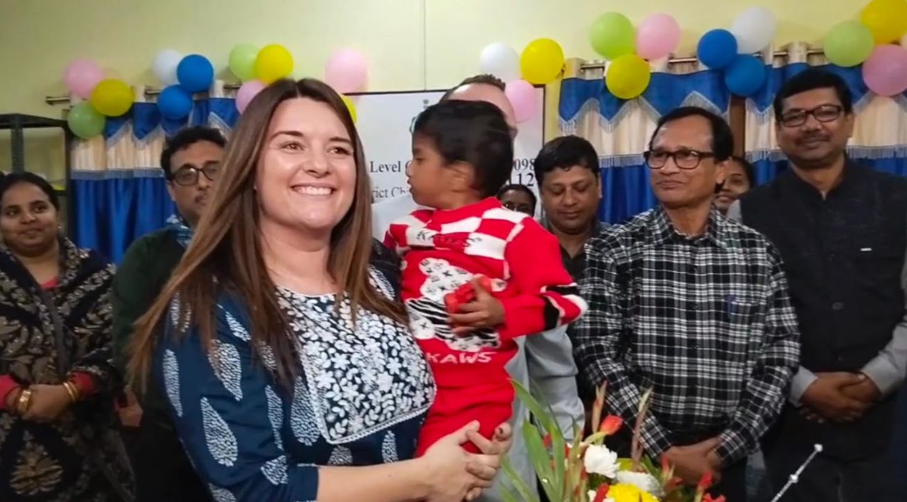 মেদিনীপুর শহরের হোম থেকে আমেরিকা পাড়ি দিলো বছর চারেকের খুদে সুদীপ!