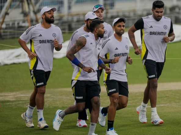 ইডেনের বাইশ গজে ভারত-বনাম ইংল্যান্ড টি২০ সিরিজ!