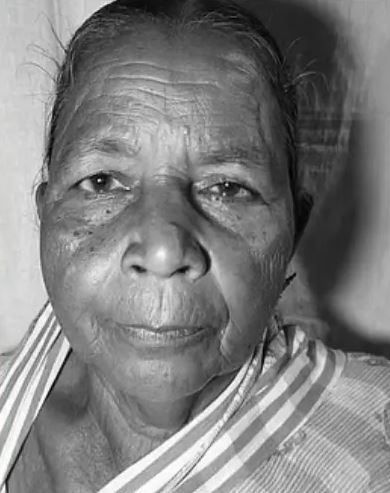 মহাকুম্ভে পদপিষ্ট হয়েই মৃত্যু হলো  পশ্চিম মেদিনীপুরের  শালবনির এক বৃদ্ধা!