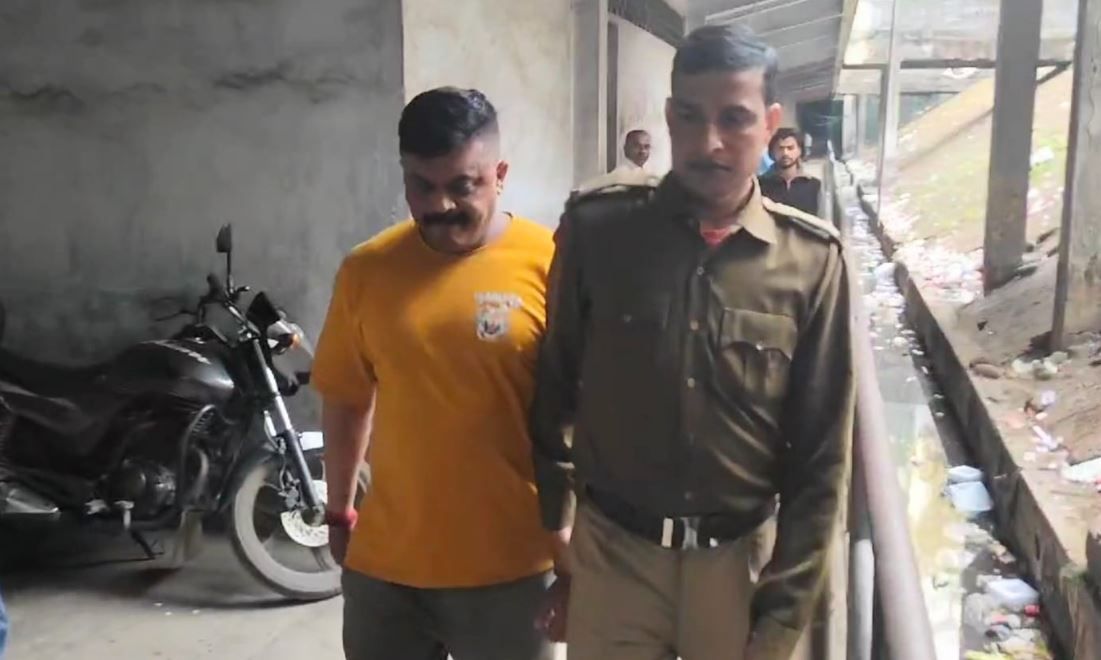 কলকাতার বেসরকারি মেডিকেল কলেজে ভর্তি করিয়ে দেওয়ার প্রতিশ্রুতি দিয়ে দেড় কোটি টাকা প্রতারণা!