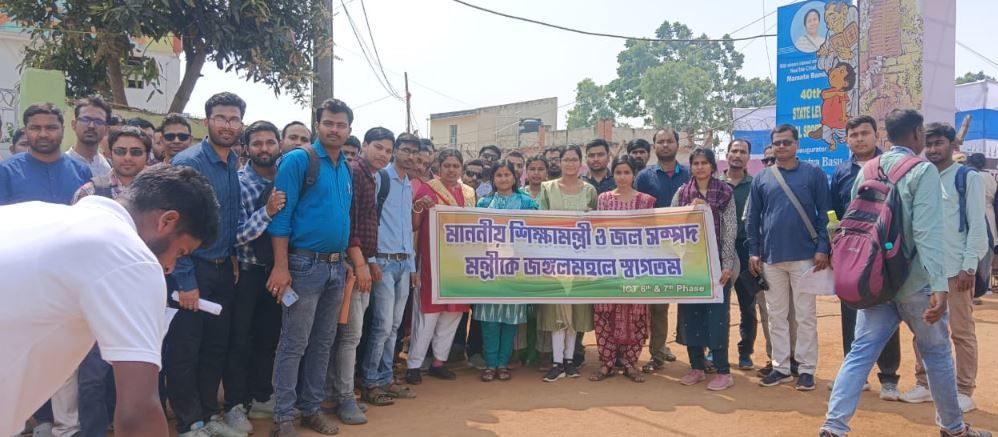 ৩৭১৯ জন আইসিটি শিক্ষকের চাকরি স্থায়ীকরণের দাবিতে মন্ত্রীদ্বয়ের হাতে দাবি পত্র প্রদান!