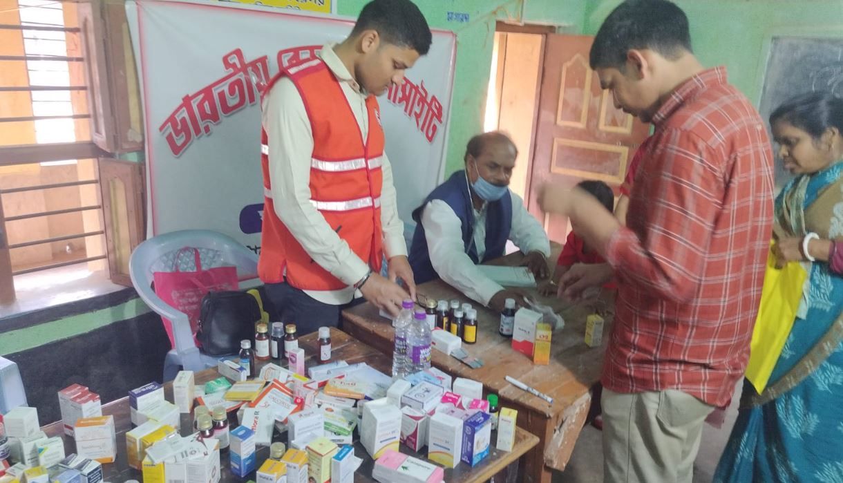 শহীদ ক্ষুদিরাম ইয়ং স্পোর্টিং ক্লাবের উদ্যোগে বিনামূল্যে  স্বাস্থ্য পরীক্ষা শিবির ও শিশুদের বিনামূল্যে ঔষধ প্রদান কর্মসূচি!