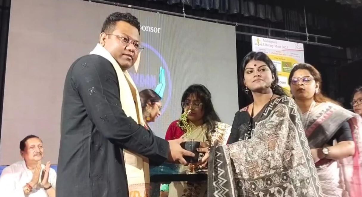 তরুণ কবিদের আয়োজন মেদিনীপুর লিটেরারি মিট ২০২৫!
