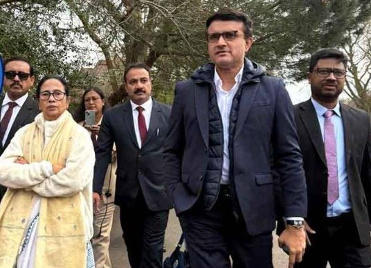 অক্সফোর্ডে এসে মুখ্যমন্ত্রীর সাথে যোগ দিলেন ভারতের প্রাক্তন ক্রিকেট অধিনায়ক সৌরভ গাঙ্গুলী!