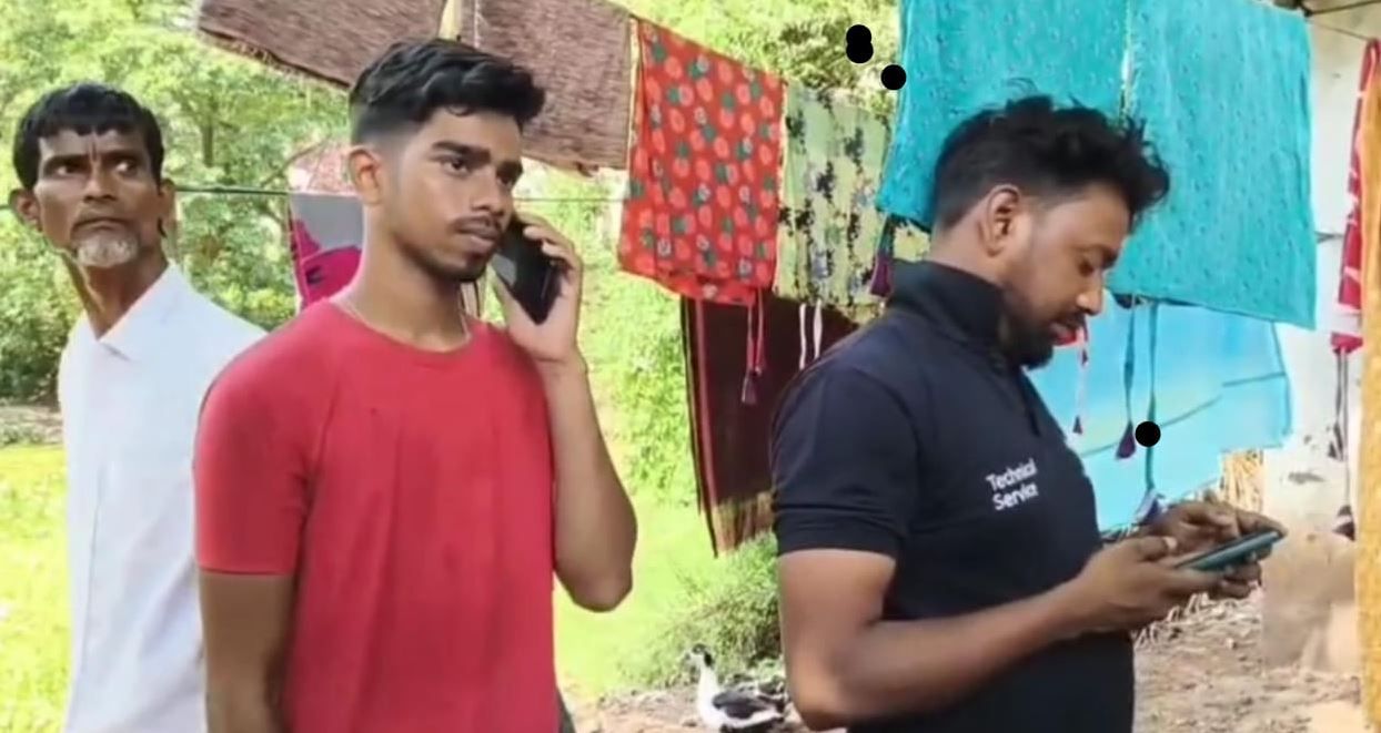 মেদিনীপুর থেকে কাশ্মীর ঘুরতে গিয়েছিল ৫৯ জন পর্যটক পর্যটকরা আটকে পড়েছে!