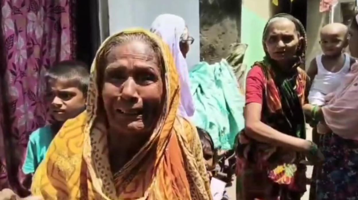 মেদিনীপুর থেকে কাশ্মীর ঘুরতে গিয়ে আটকে পড়েছে ৫৯ জন পর্যটকরা!