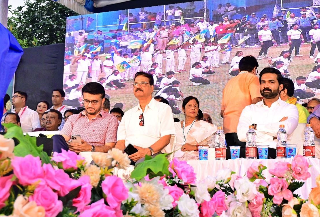 বাঁকুড়া শহরের তামলীবাঁধ ময়দানে এমপি কাপ ক্রিকেটের উদ্বোধন করেন প্রাক্তন অধিনায়ক বাংলার দাদা সৌরভ গঙ্গোপাধ্যায়!