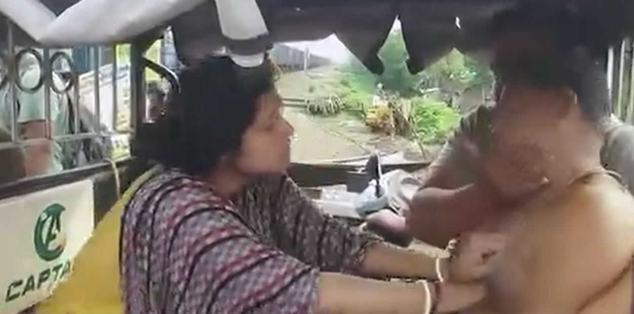 পশ্চিম মেদিনীপুরের বেলদায় রেলওয়ে গেট বন্ধ থাকার শেষ নিঃশ্বাস ত্যাগ করলেন বৃদ্ধ!