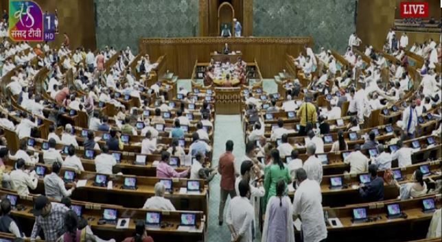 Breaking news :  মধ্যরাতে লোকসভায় পাশ ঐতিহাসিক  ওয়াকফ বিল!