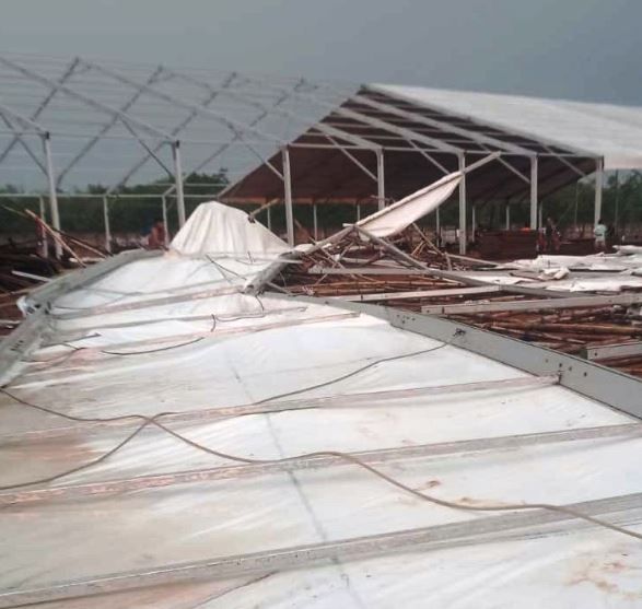 মুখ্যমন্ত্রী শালবনী সফরের আগেই জিন্দাল গোষ্ঠীর অনুষ্ঠানের জন্য নির্মীয়মান প্যান্ডেলের বৃহস্পতিবার বিকালের হ্যাঙ্গার আচমকাই ভেঙে পড়েছে!