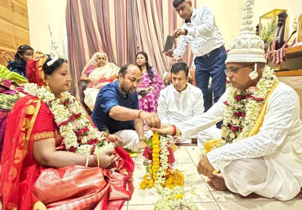বঙ্গ বিজেপির প্রতাপ নেতা দিলীপ ঘোষের বিয়ে!