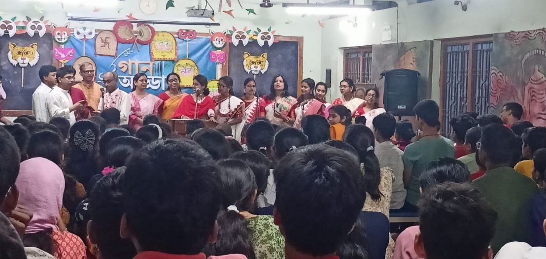 খড়গপুর মহকুমার খাকুড়াদায় অবস্থিত ভগবতী দেবী পিটিটিআই নববর্ষের সূচনায় বৈশাখী গান আড্ডা!