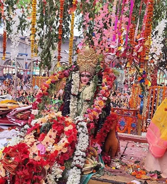 পশ্চিম মেদিনীপুর জেলার খড়গপুরের কাছে জকপুরের ৪৬০ বছরের মা মনসা মেলা!