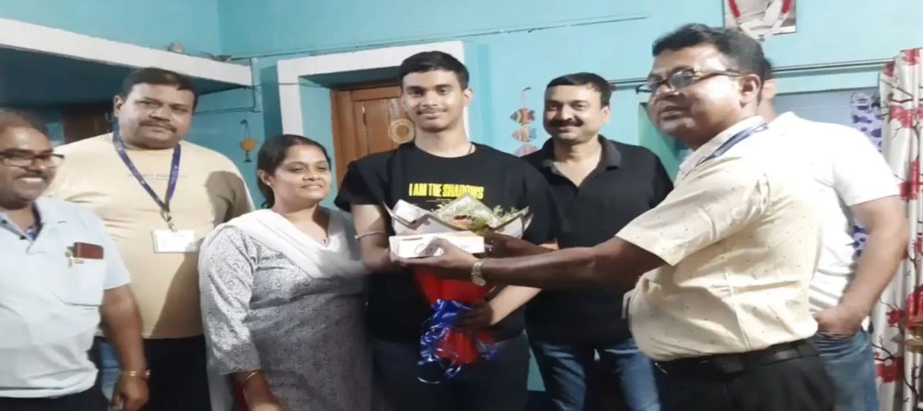 সর্বভারতীয় আইসিএসই’তে চতুর্থ স্থানে দুর্গাপুরের ছাত্র  সায়ন্তন রায়!