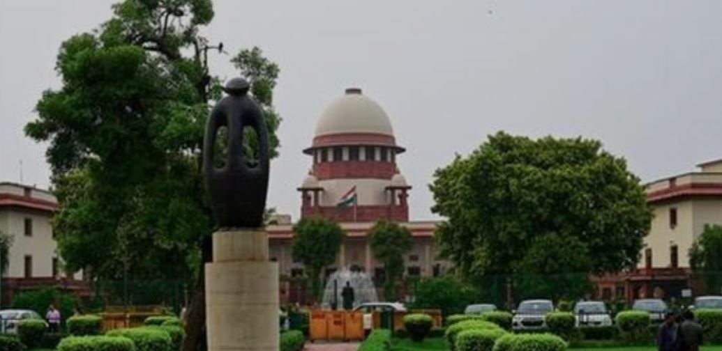 সুপ্রিম কোর্টের বড় নির্দেশ বকেয়া ডিএ-র ২৫ শতাংশ এখনই মেটাতে হবে রাজ্যকে!