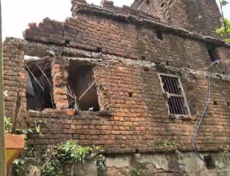 দুর্গাপুর-পরিত্যক্ত বাড়িতে বোমা বিস্ফোরণ!