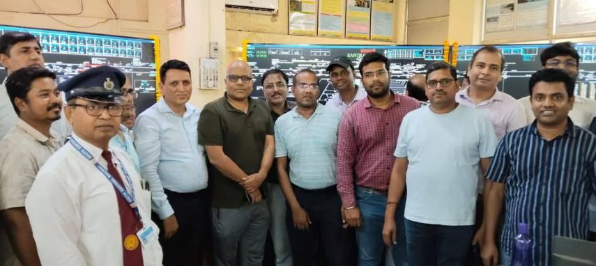 দক্ষিণ-পূর্ব রেলের ও খড়গপুর ডিভিশনের যৌথ উদ্যোগে সাঁতরাগাছি স্টেশনে সম্পূর্ণ সফলভাবে ইলেকট্রনিক ইন্টারলকিং সিস্টেম!