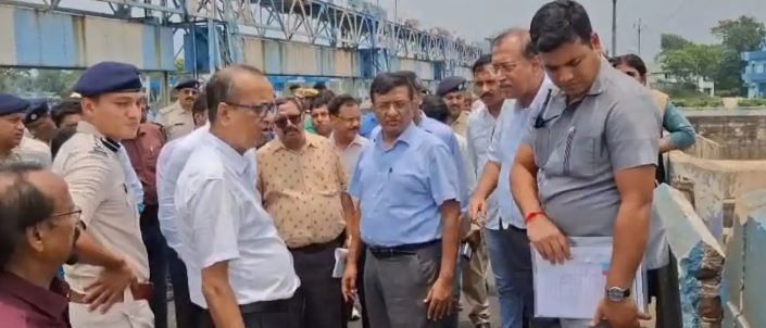 দুর্গাপুর ব্যারাজের রাস্তা সংস্কারের কাজ জুনের মধ্যে শেষ করার চেষ্টা চলছে!