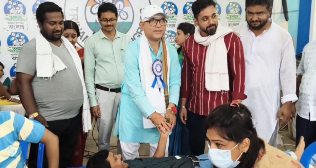পশ্চিমবঙ্গ প্রাথমিক শিক্ষক সমিতি ও মেদিনীপুর সংগঠনিক জেলা সভাপতি উদ্যোগে রক্তদান শিবির!