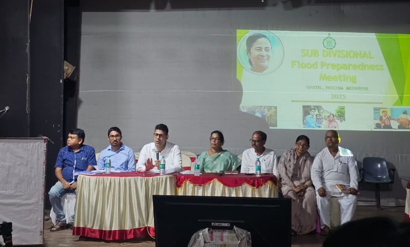 বর্ষা শুরুর আগেই ঘাটাল প্রশাসনিক গুরুত্বপূর্ণ পূর্ণাঙ্গ আলোচনা সভা!