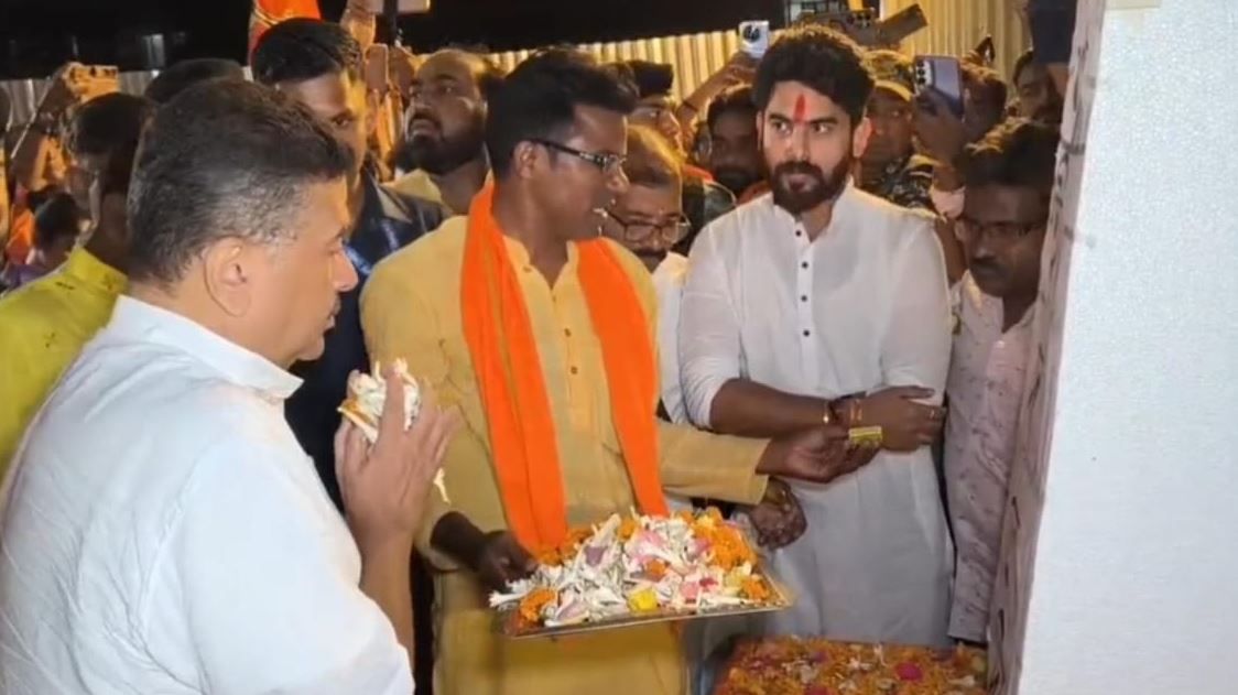 বিরোধী দলনেতা শুভেন্দু অধিকারীর মেদিনীপুরে মোমবাতি মিছিলে!