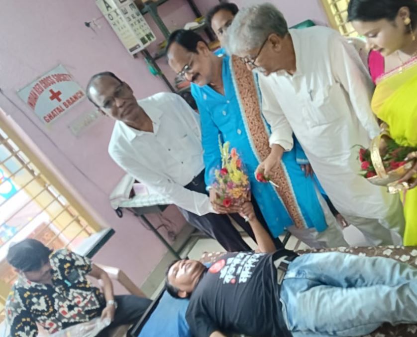 ঘাটালে ফেসবুক রিলস ক্রিয়েটারদের উদ্যোগে রক্তদান শিবির!