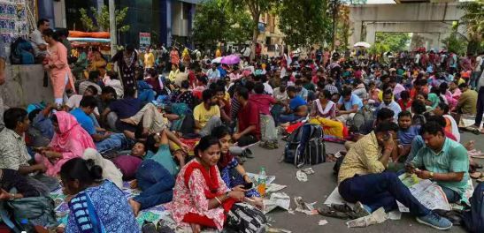 মুখ্যমন্ত্রীর সঙ্গে কথা বলতে চান চাকরিহারারা!