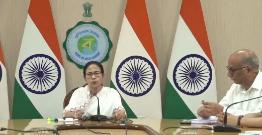 সুপ্রিম কোর্টের নির্দেশ যে কোনও ভাবেই অমান্য করা হবে না, তা মঙ্গলবার স্পষ্ট জানালেন মুখ্যমন্ত্রী!