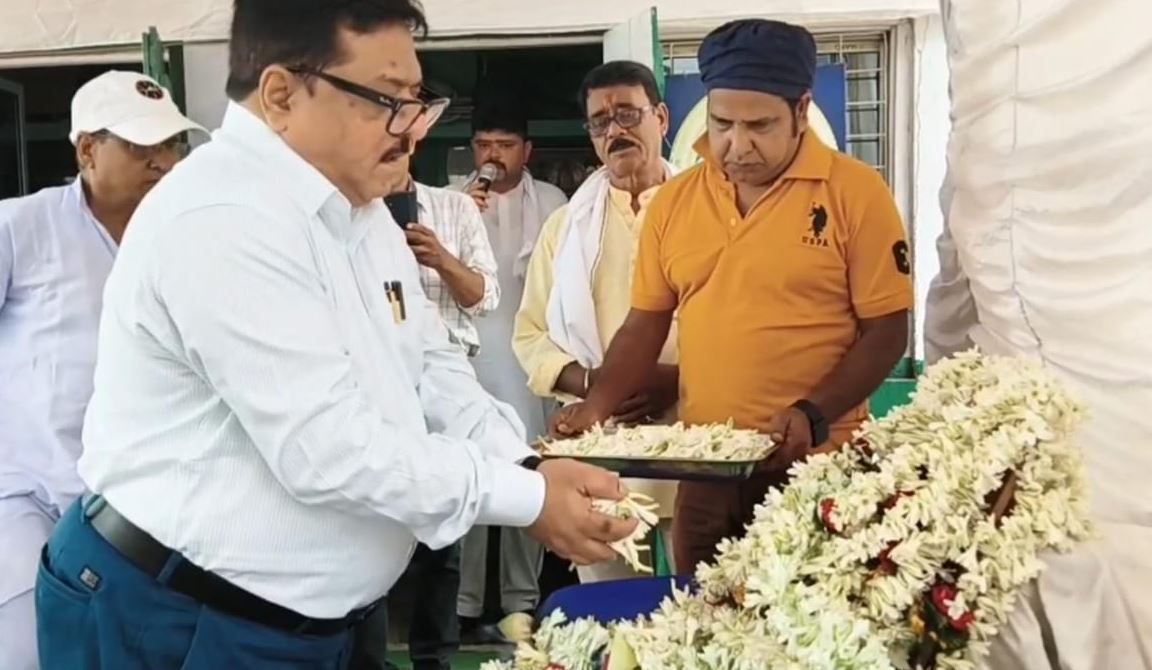 স্বর্গীয়া দেবী চক্রবর্তী স্মরণে রক্তদান শিবির!