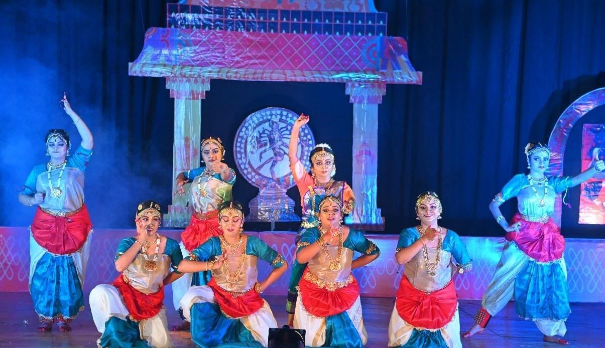 অনুষ্ঠিত হলো নৃত্যাঙ্গনা ডান্স একাডেমীর তৃতীয় বার্ষিক অনুষ্ঠান!