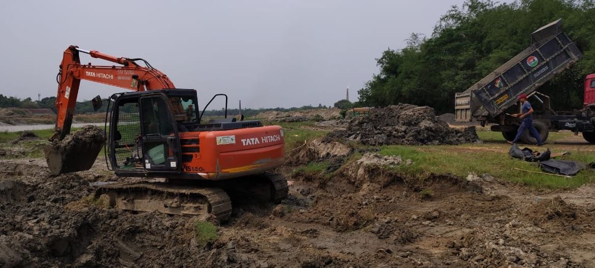 বর্ষার পূর্বে নদী ও নিকাশী খাল সংস্কারের গতিবৃদ্ধি এবং ভেঙে যাওয়া কাঁসাইয়ের নদীবাঁধ শক্তপোক্তভাবে নির্মাণের দাবীতে ২২ মে জেলা শাসক দপ্তরে বিক্ষোভের ডাক বন্যা-ভাঙন প্রতিরোধ কমিটির!