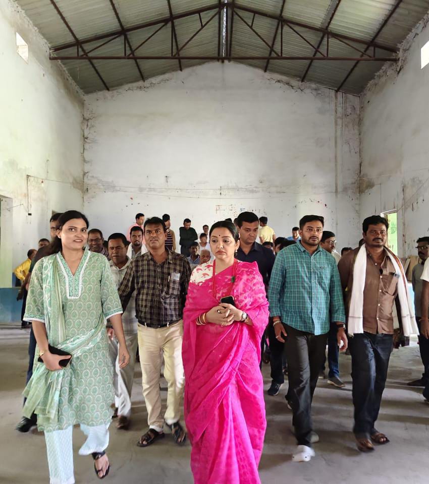 "কনকাবতী কমিউনিটি" হলের সম্প্রসারণের কাজ পরিদর্শনে সাংসদ জুন মালিয়া!