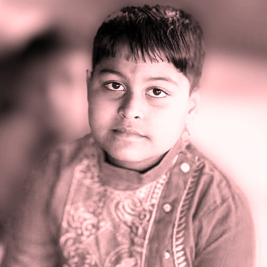 পাঁশকুড়ায় আত্মঘাতী সপ্তম শ্রেণির স্কুলছাত্র,নিজের খাতায় লিখে,‘‘মা আমি চুরি করিনি।’’