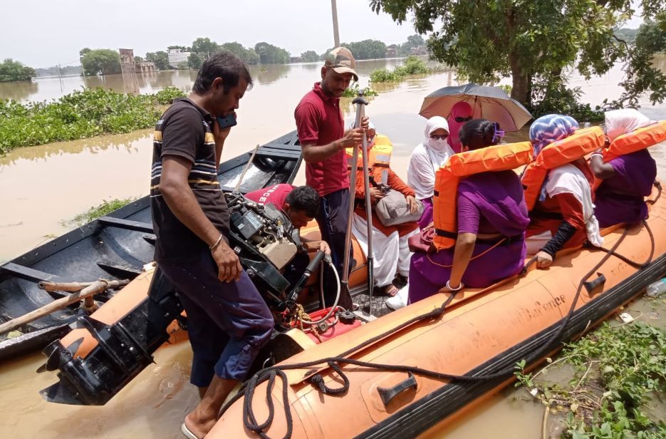 বর্ষার শুরুতেই জলের তলায় ঘাটাল পৌরসভার একাধিক ওয়ার্ড!