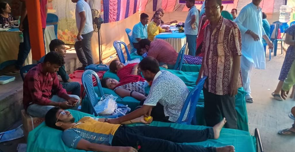 কেরানীচটি  নাগরিক বৃন্দের উদ্যোগে রক্তদান শিবির!