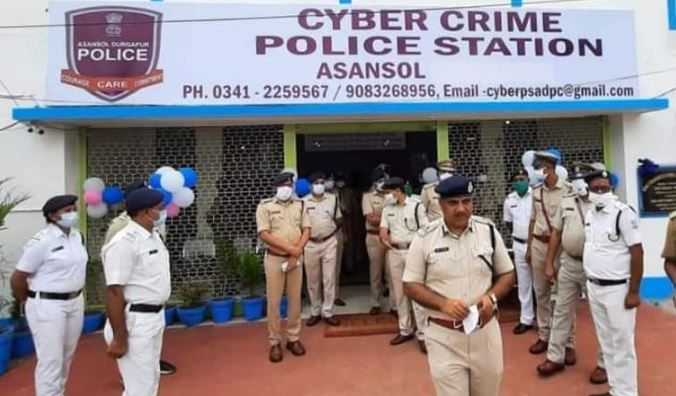 আসানসোল পুরসভার প্রাক্তন সিভিল ইঞ্জিনিয়ারের কাছ থেকে ১.৬৫ কোটি টাকা হাতিয়ে নেওয়ার অভিযোগ দুষ্কৃতীদের বিরুদ্ধে!