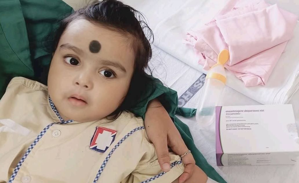 সোশ্যাল মিডিয়ায়  মাধ্যমে ১৬ কোটি টাকার ওষুধ পেল রানাঘাটের ১৭ মাসের অস্মিকা!