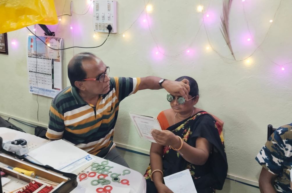 খড়্গপুরে গুড নিউজ মিনিস্ট্রির আয়োজনে চতুর্থ বর্ষের বিনামূল্যে স্বাস্থ্য পরীক্ষা শিবির!