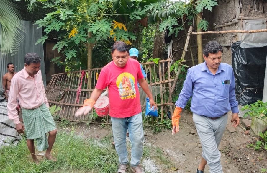 পশ্চিম মেদিনীপুর জেলার ঘাটালে আন্ত্রিকের মতো রোগের প্রকোপ, তৎপর প্রশাসনের আধিকারিকেরা!