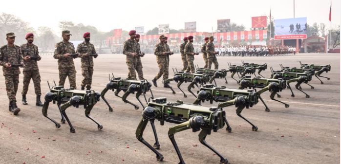 Make In India : ভারতীয় সেনাদের জীবনের ঝুঁকি কমাতে নিরাপত্তা ব্যবস্থায় রোবট সেনাবাহিনী!