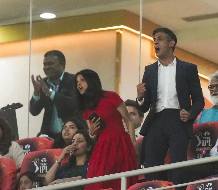 আইপিএলের মেগা ফাইনালে ব্রিটিশ এশিয়ান প্রাক্তন প্রধানমন্ত্রী ঋষি সুনাক!
