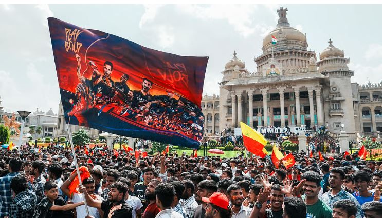 RCB-এর বিজয় মিছিল পদপিষ্ট হয়ে মৃত কমপক্ষে ১০ জনেরও বেশি আরসিবি ভক্ত!