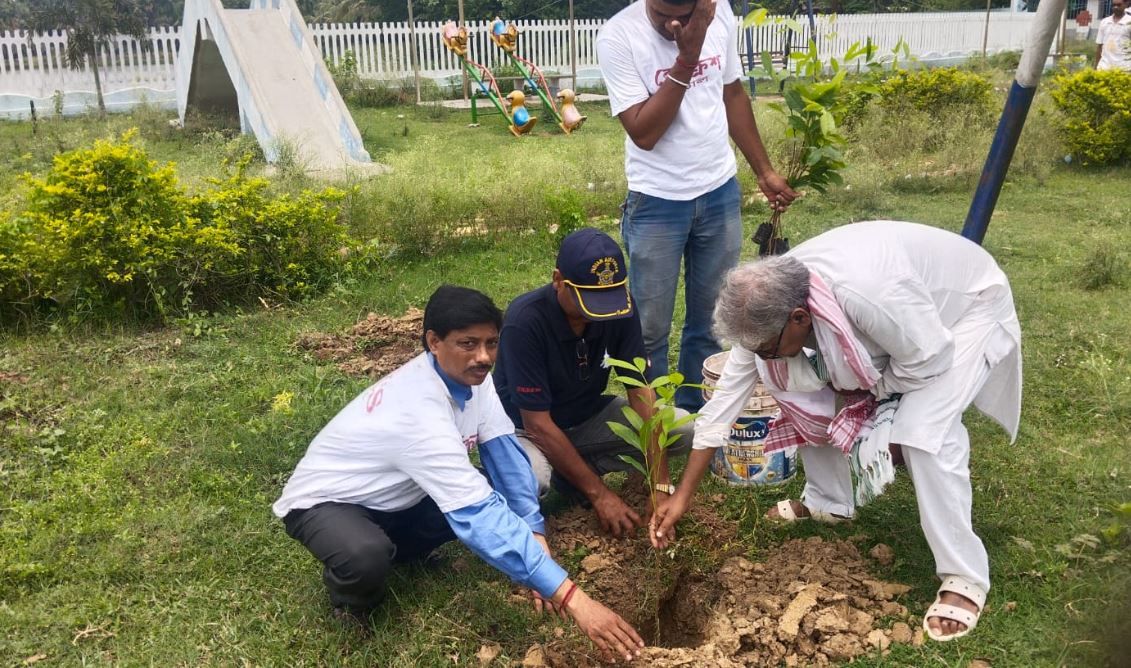 বিশ্ব পরিবেশ দিবস উপলক্ষে ঘাটাল ভারতীয় রেড সোসাইটির বৃক্ষরোপণ কর্মসূচি!